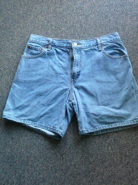 Women's Levi's 550 Shorts Relaxed High Rise Denim Light Wash Size 14  Red tag